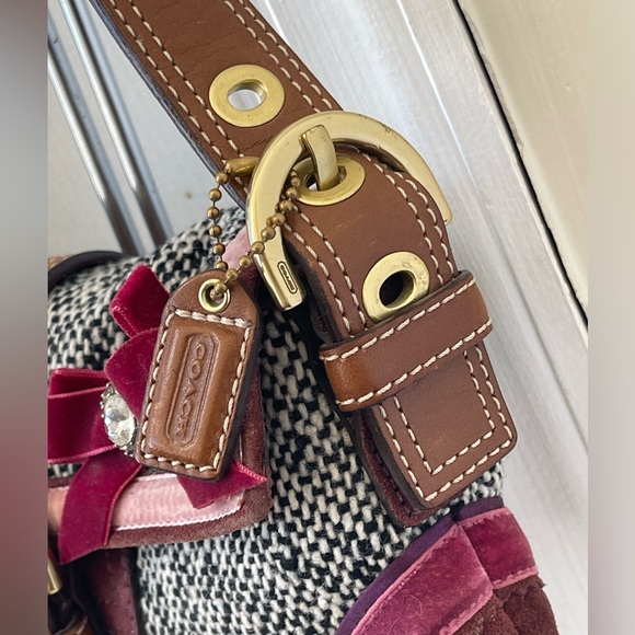 Coach Soho Tweed Demi Flap Y2K Shoulder Bag EUC - Picture 5 of 17